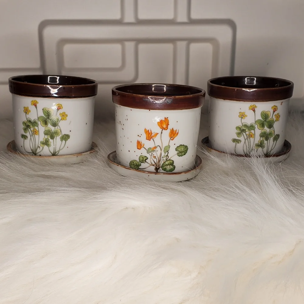 Counterpoint Vintage 3 flower pots - Picture 2 of 13
